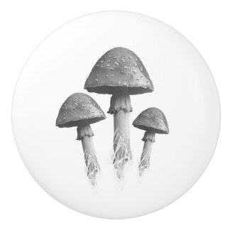 Mushroom trio ceramic pull