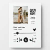 Music player personalised couple love q r code tex