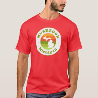 Muskegon Michigan MI Retro Sunrise Map Badge Round T-Shirt