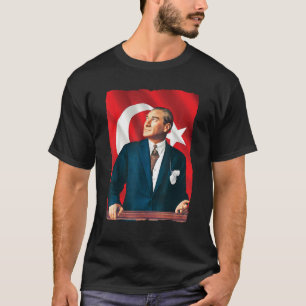 Mustafa Kemal Atat rk and Turkish Flag  T-Shirt