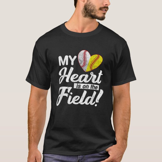 My Heart is on That Field Baseball Softball Mum Mo T-Shirt (Front)