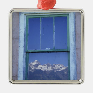 N.A., USA, Wyoming, Grand Teton National Park, 2 Metal Tree Decoration