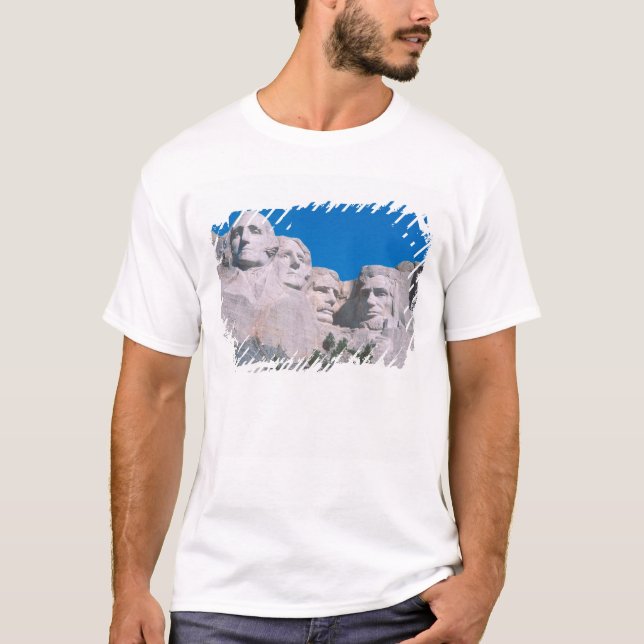 NA, USA, SD, Mount Rushmore. T-Shirt (Front)