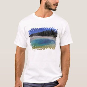 NA, USA, Wyoming, Yellowstone National Park. 2 T-Shirt
