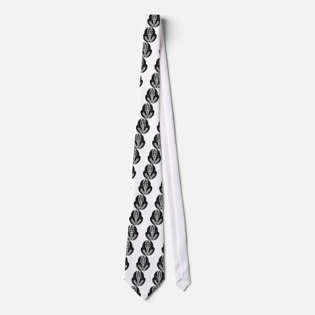 Nagato Arrowhead Tie (Front)