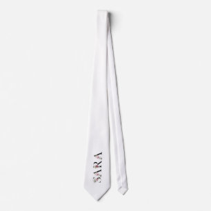Name Sara. Tie