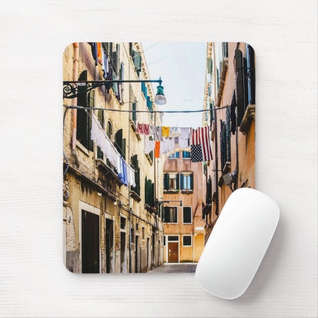 Narrow street in Venice Mouse Pad (With Mouse)