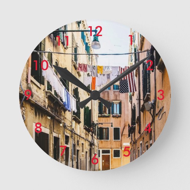 Narrow street in Venice Round Clock (Front)