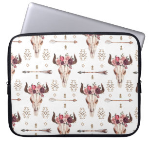 Native bull skul and arrows tribal seamless patter laptop sleeve