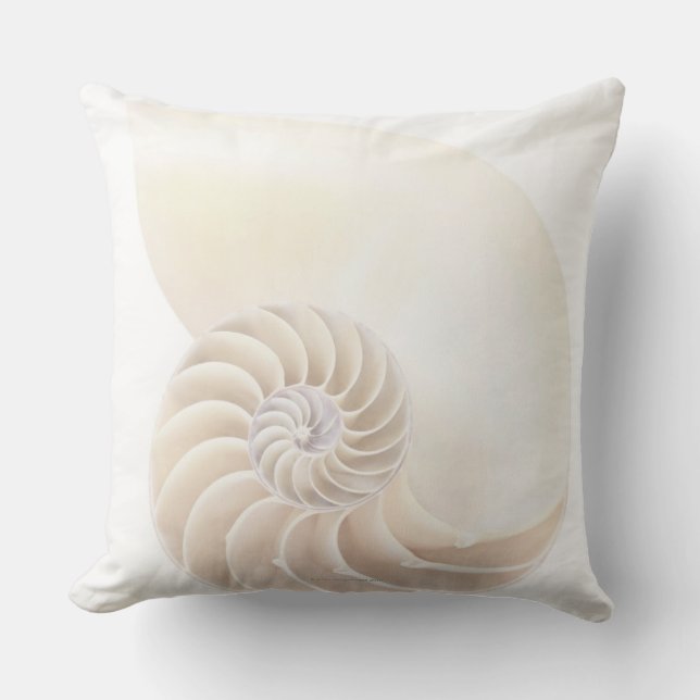 Nautilus shell, close-up cushion (Front)
