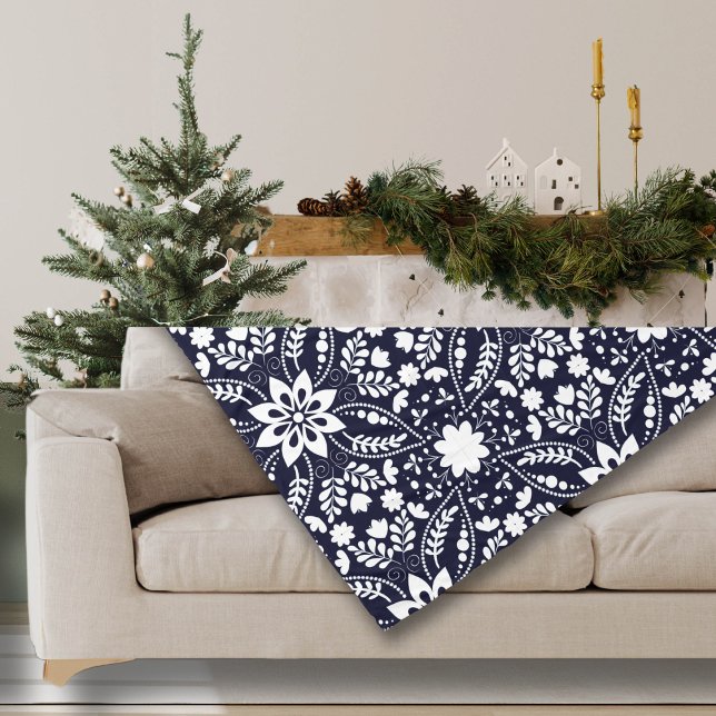 Navy Blue and White Folk Floral Pattern Fleece Blanket (Creator Uploaded)