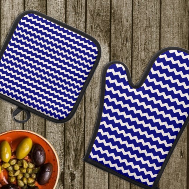 Navy blue chevron oven mitt & pot holder set (Creator Uploaded)