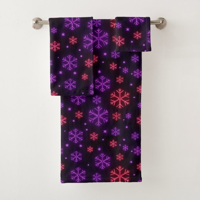 Neon Snowflakes Bath Towel Set (Insitu)