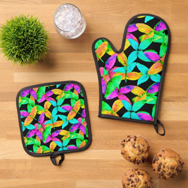 Neonscape Leaf Pattern Oven Mitt & Pot Holder Set (Top Down)