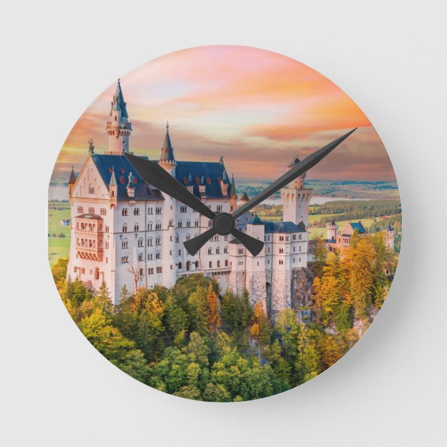 Neuschwanstein castle Bavaria Round Clock (Front)