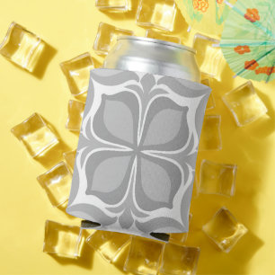 Neutral geolmetrical tiles can cooler