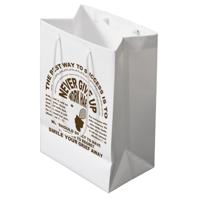 Never Give up (tennis) Medium Gift Bag (Front Angled)