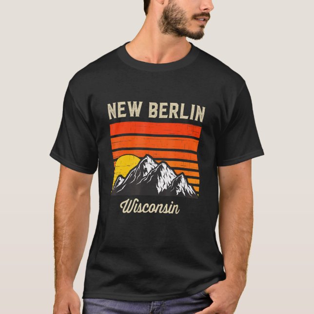 New Berlin Wisconsin Retro City State Usa T-Shirt (Front)