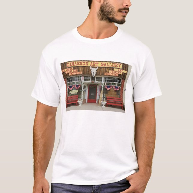 New Mexico, Cimarron. Cimarron art gallery, New T-Shirt (Front)