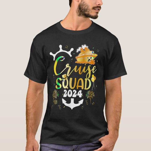 New Year Cruise Squad 2024 NYE Party Family Vacati T-Shirt (Front)