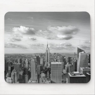 New York skyline in black and white Mouse Pad