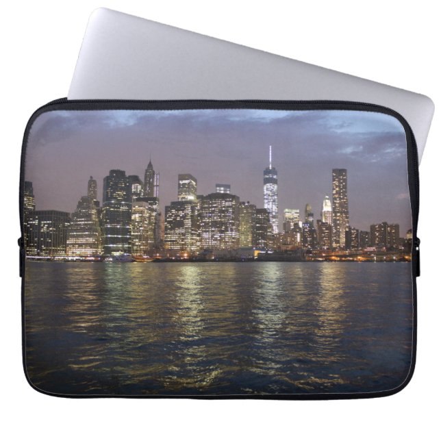 New York Skyline in the evening Laptop Sleeve (Front)