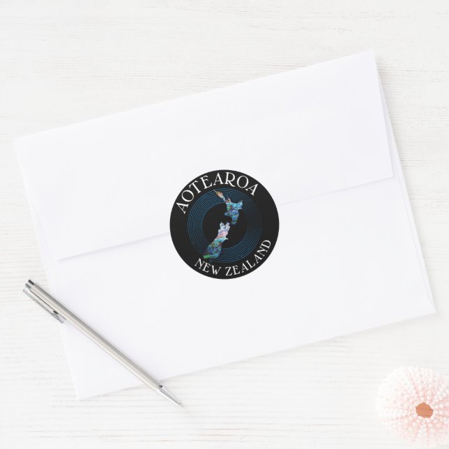 NEW ZEALAND MAP PAUA CLASSIC ROUND STICKER (Envelope)