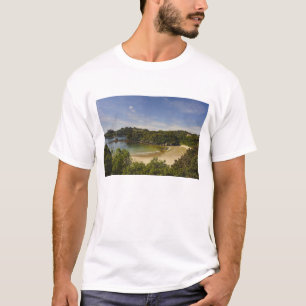 New Zealand, Southland, Stewart Island, Halfmoon T-Shirt