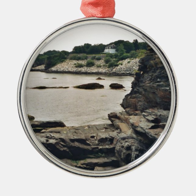 Newport Cliff Metal Tree Decoration (Front)