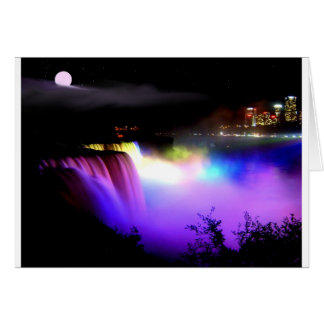 Niagara-Falls-under-floodlights-at-night