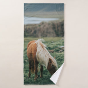 NICE HORSE BATH TOWEL