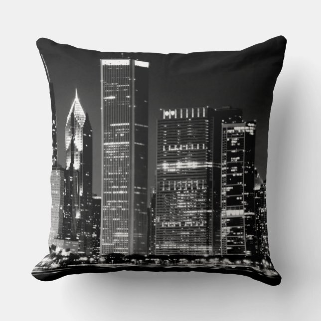 Night view of Chicago's famous cityscape Cushion (Front)