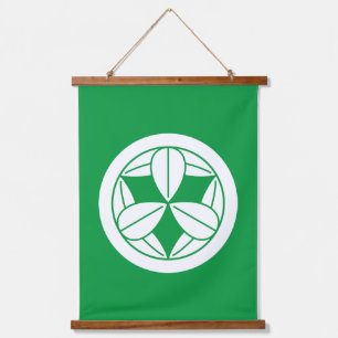 Nine bamboo leaves in circle hanging tapestry
