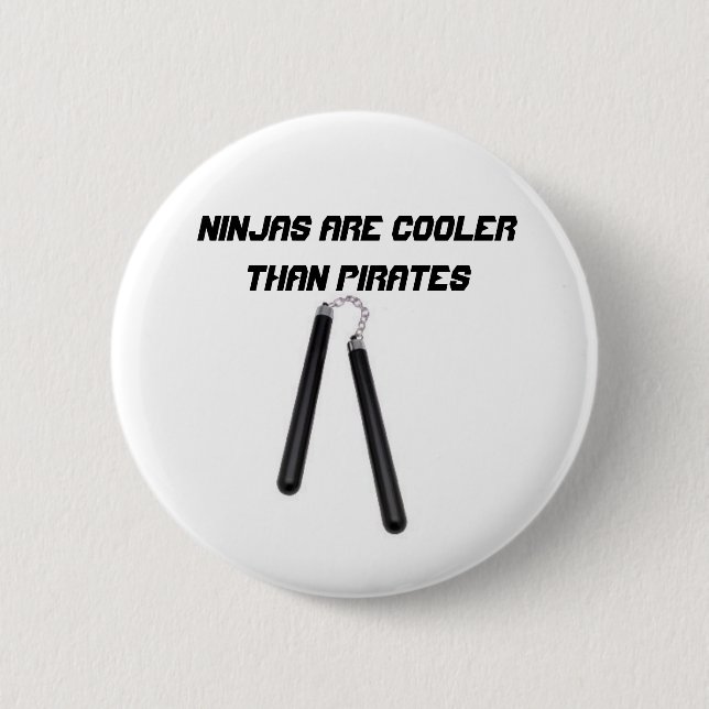 Ninjas are cooler than pirates 6 cm round badge (Front)