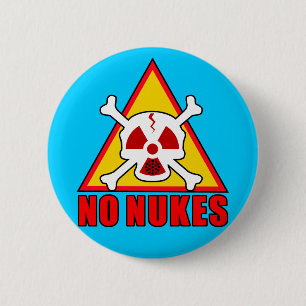 NO NUKES! 6 CM ROUND BADGE
