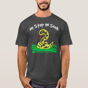 No Step on Snek Snake Animal Lovers Cool Funny Gif T-Shirt