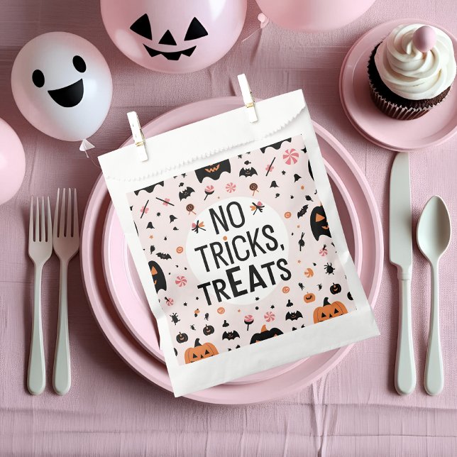 No Tricks, Just Treats | Cute Pastel Halloween  Favour Bag (Creator Uploaded)