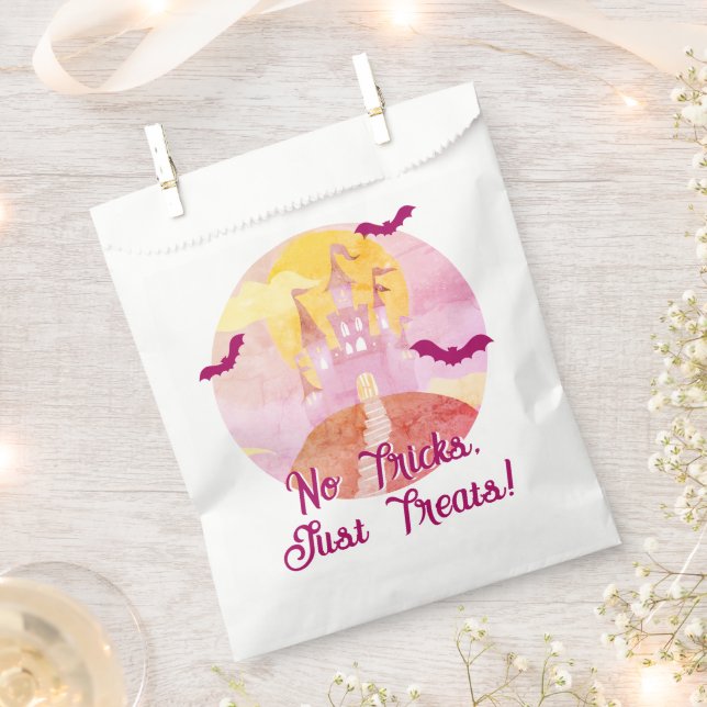 No Tricks Just Treats Spooky Castle Halloween Favour Bag (Clipped)