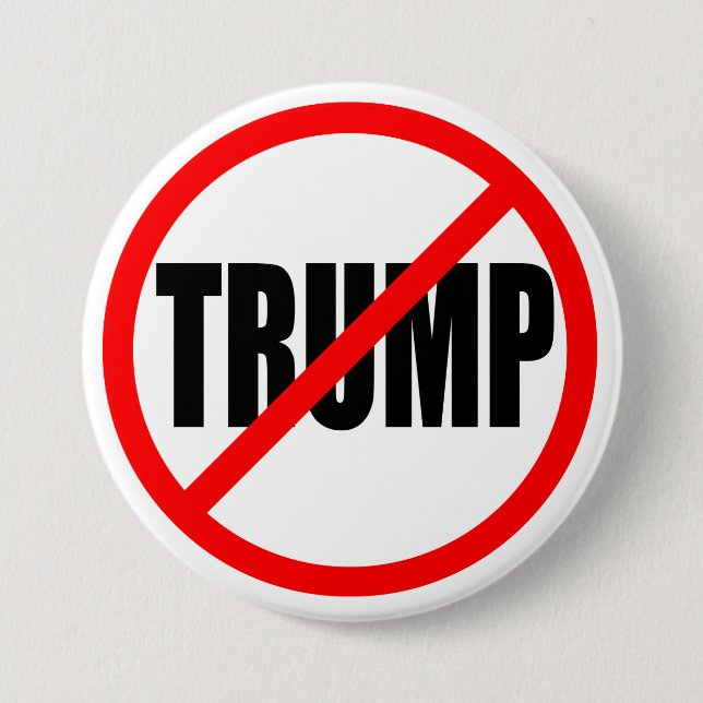 'NO TRUMP' 7.5 CM ROUND BADGE (Front)