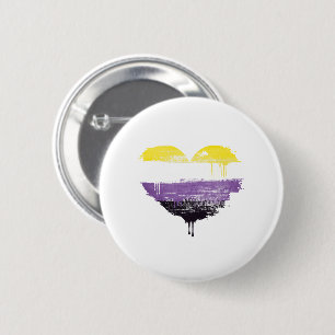 NONBINARY HEART 6 CM ROUND BADGE