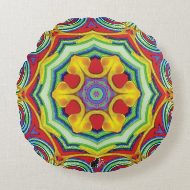 Noodles Kaleidoscope  Round Cushion (Front)