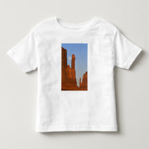 North America, U.S.A., Utah, Monument Valley, 2 Toddler T-Shirt