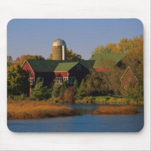 North America, USA, Wisconsin. Red Barn in Mouse Pad
