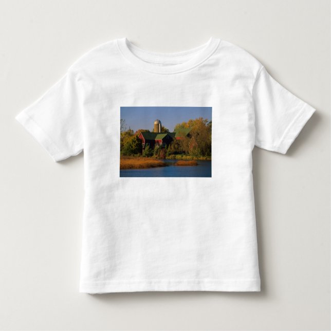 North America, USA, Wisconsin. Red Barn in Toddler T-Shirt (Front)