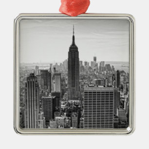 NY City Skyline Emp St Bldg, WTC BW Metal Ornament