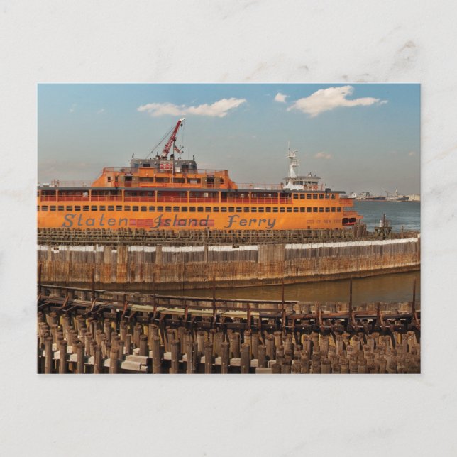 NY, NY - The Staten Island Ferry Postcard (Front)