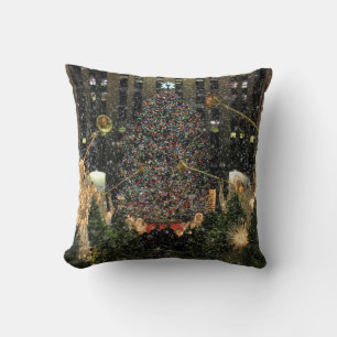 NYC Rockefeller Centre Xmas Tree Falling Snow Cushion