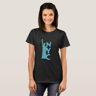 NYC Statue of Liberty Illustration  T-Shirt