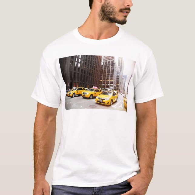 NYC taxi cabs in New York T-Shirt (Front)