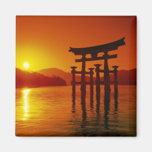 O-Torii Gate, Itsukushima shrine, Miyajima, Magnet